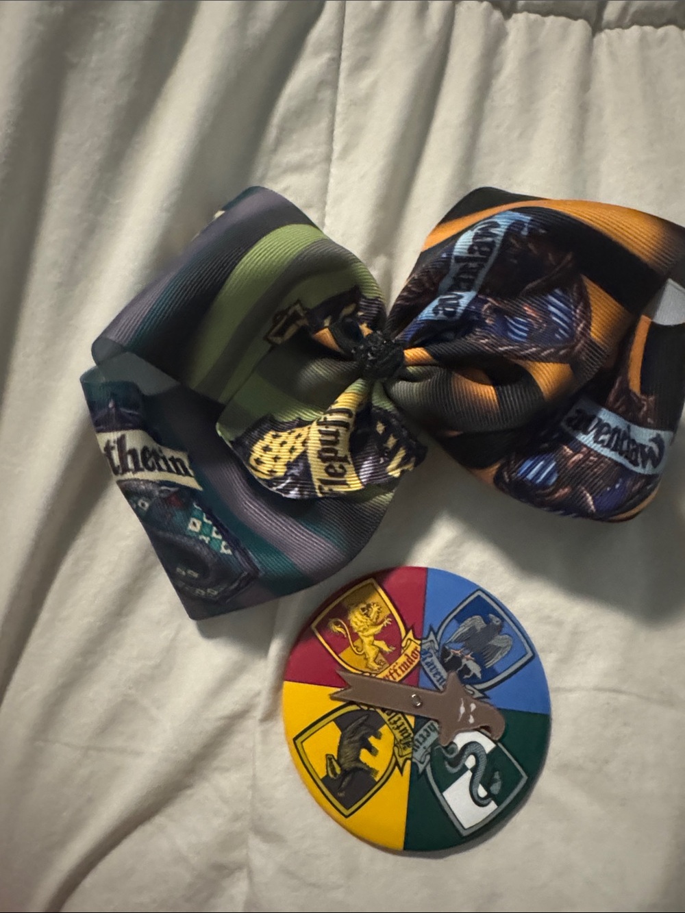Colorful Wizardry Bow with Hogwarts House Spinner